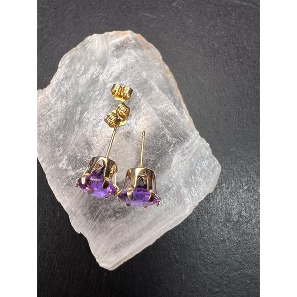 14K Yellow Gold Color Shift CZ Stud Earrings 8.2mm - Picture 11 of 16